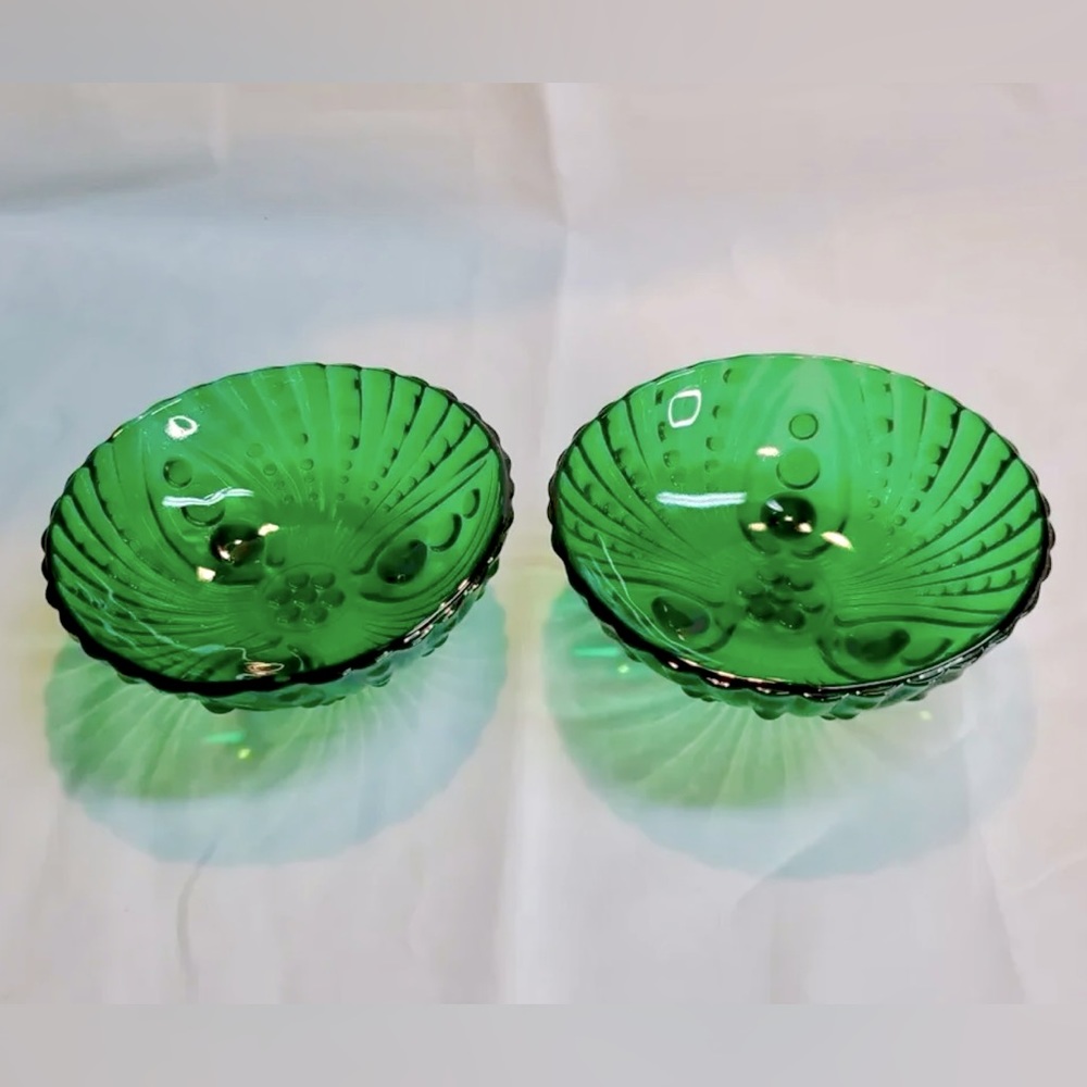 Anchor Hocking Oyster & Pearl Serving bowls (2)